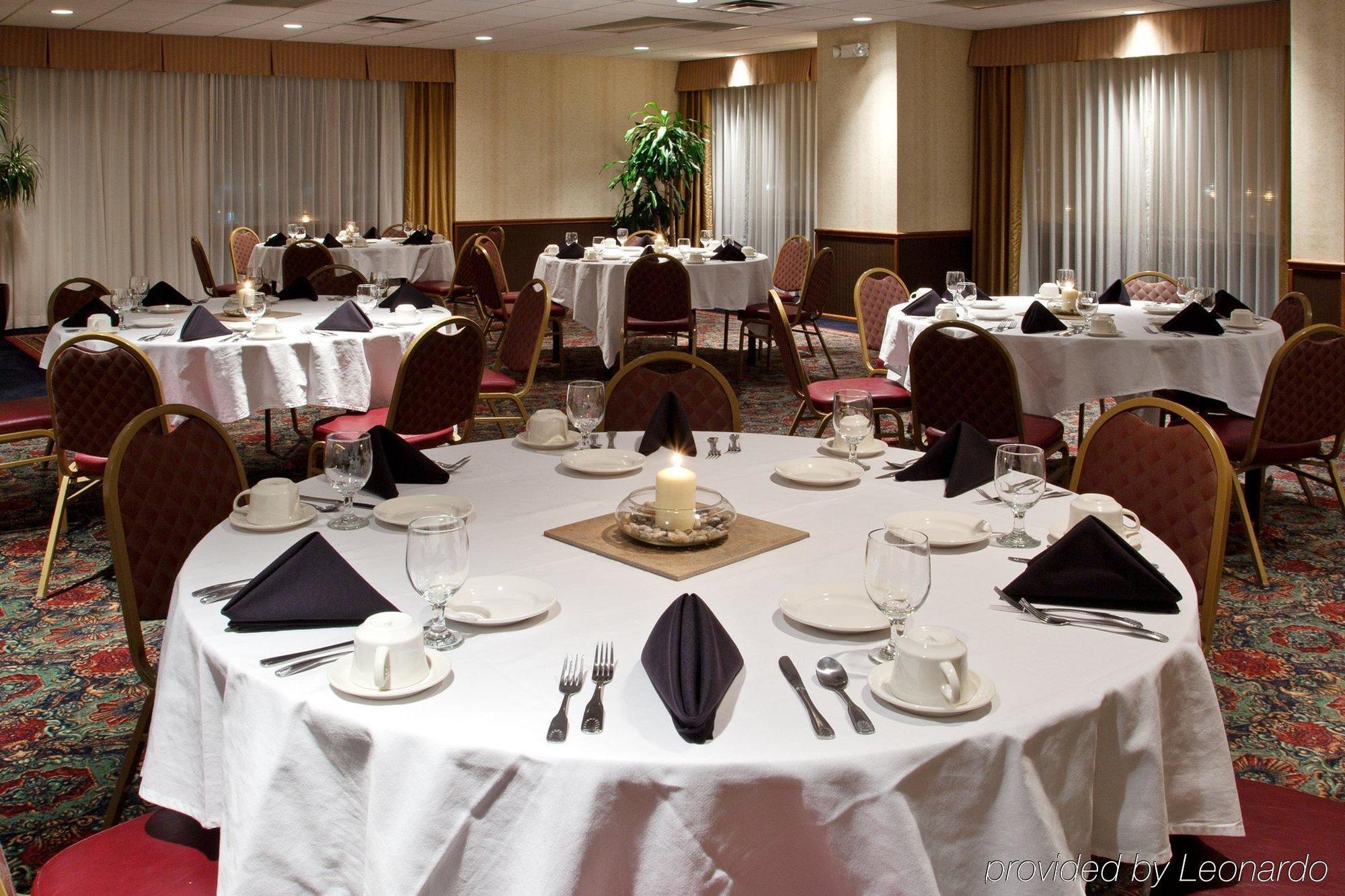 Four Points By Sheraton Cleveland Airport Ngoại thất bức ảnh