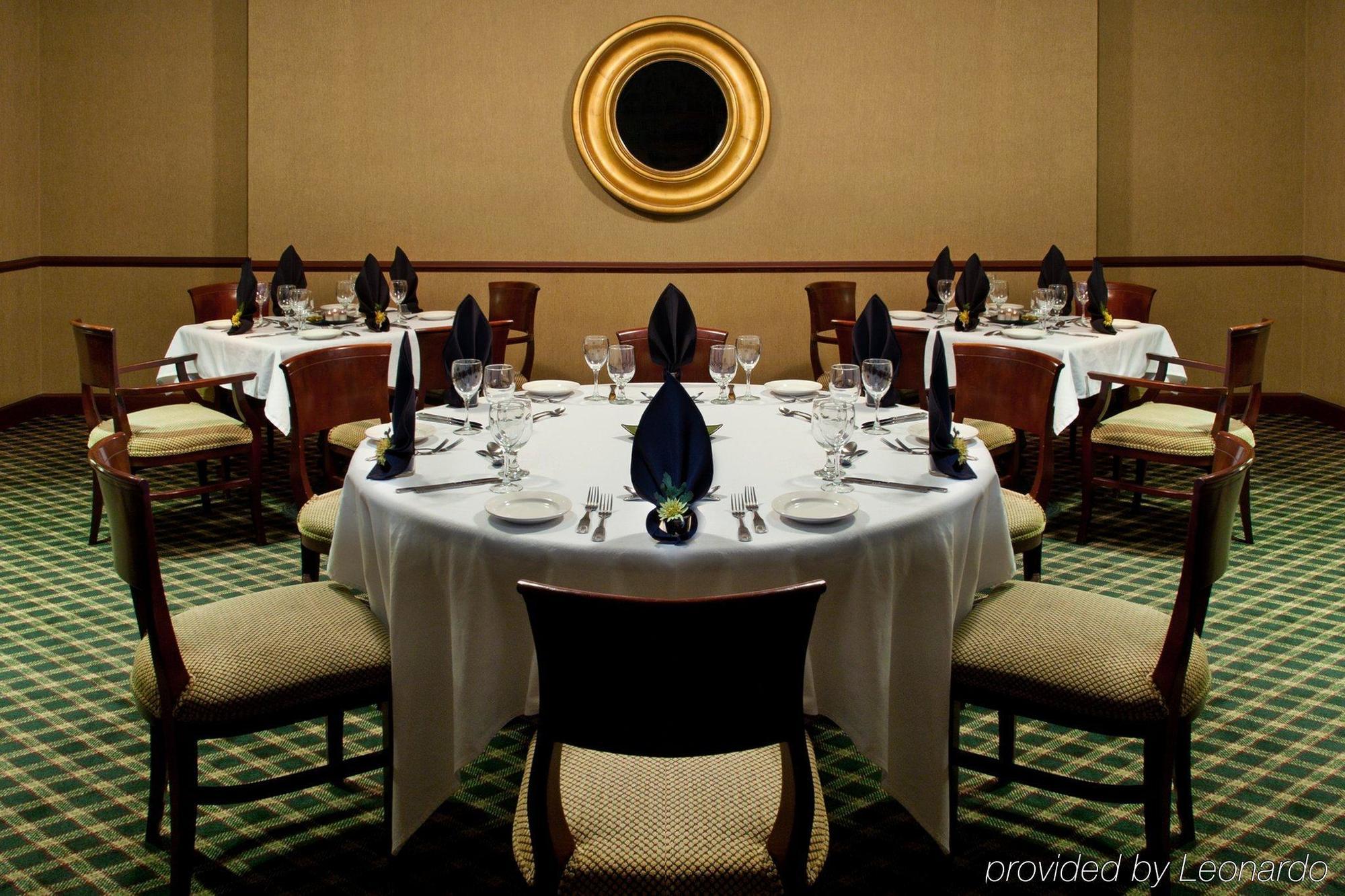 Four Points By Sheraton Cleveland Airport Ngoại thất bức ảnh