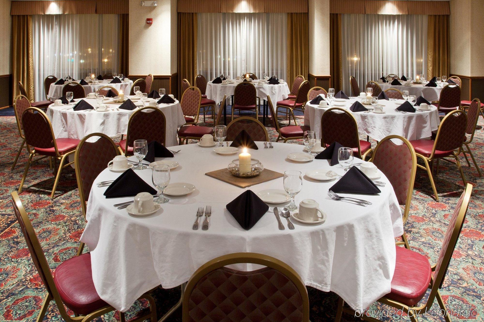Four Points By Sheraton Cleveland Airport Ngoại thất bức ảnh