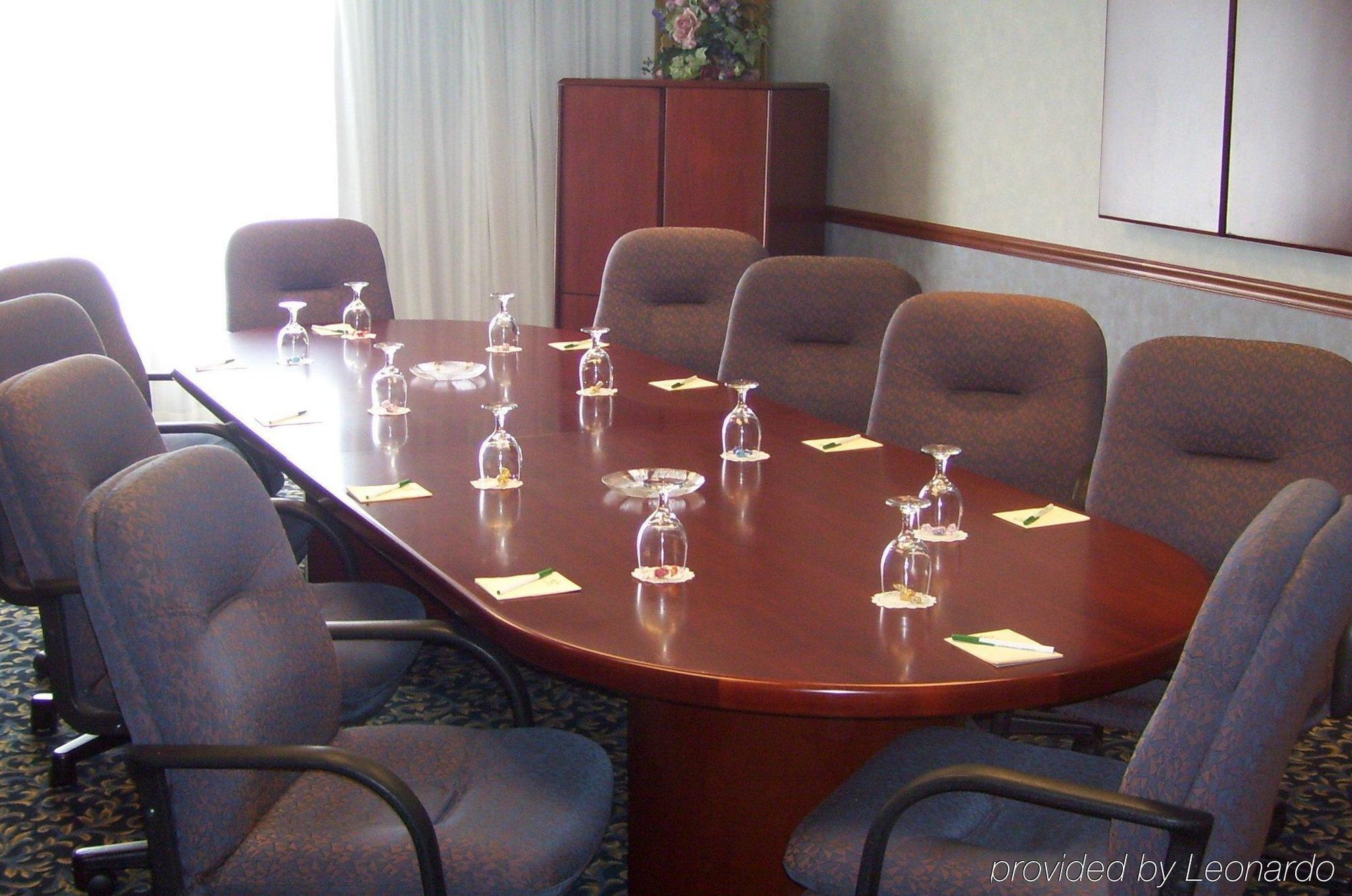 Four Points By Sheraton Cleveland Airport Ngoại thất bức ảnh