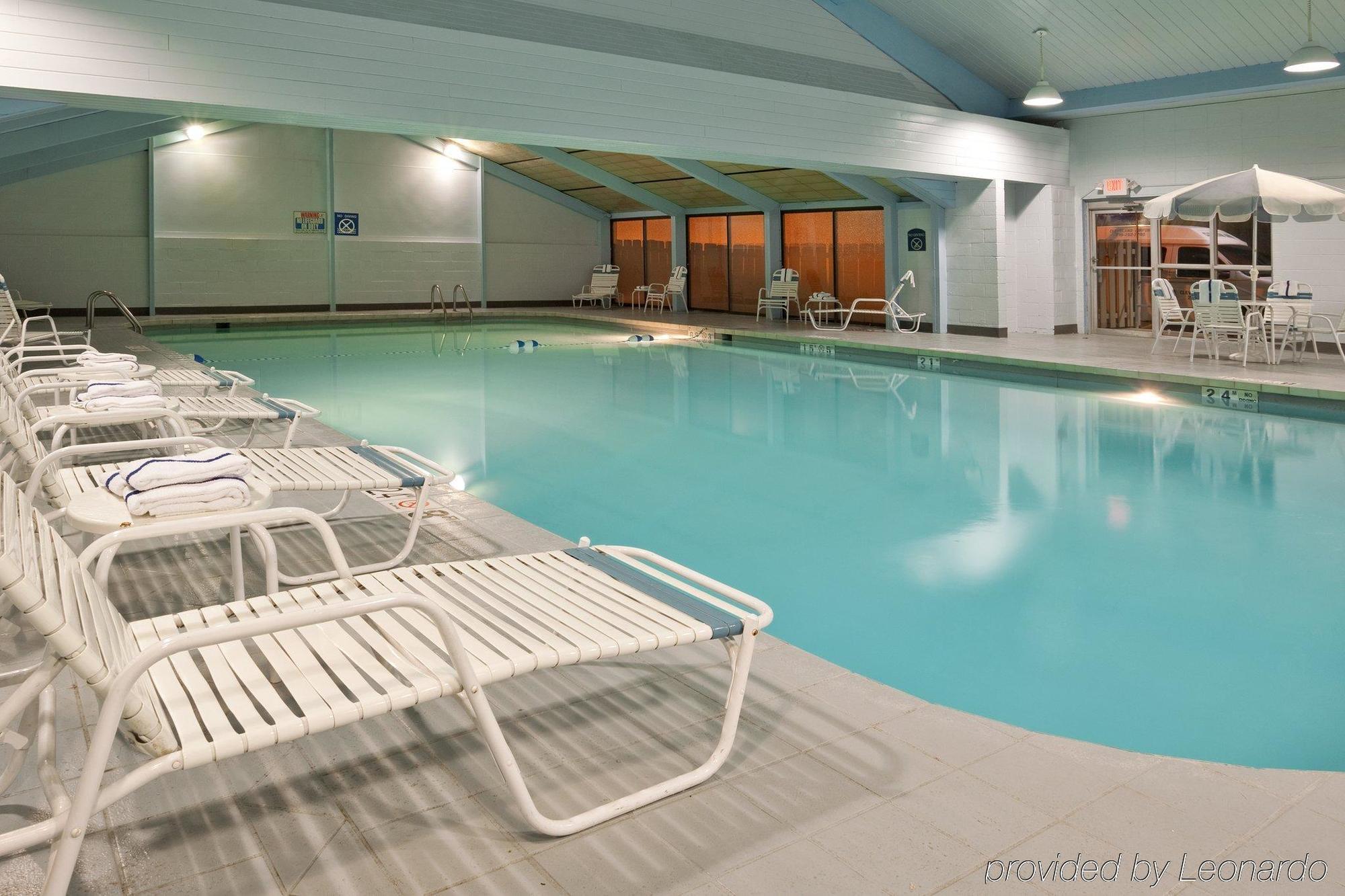 Four Points By Sheraton Cleveland Airport Ngoại thất bức ảnh