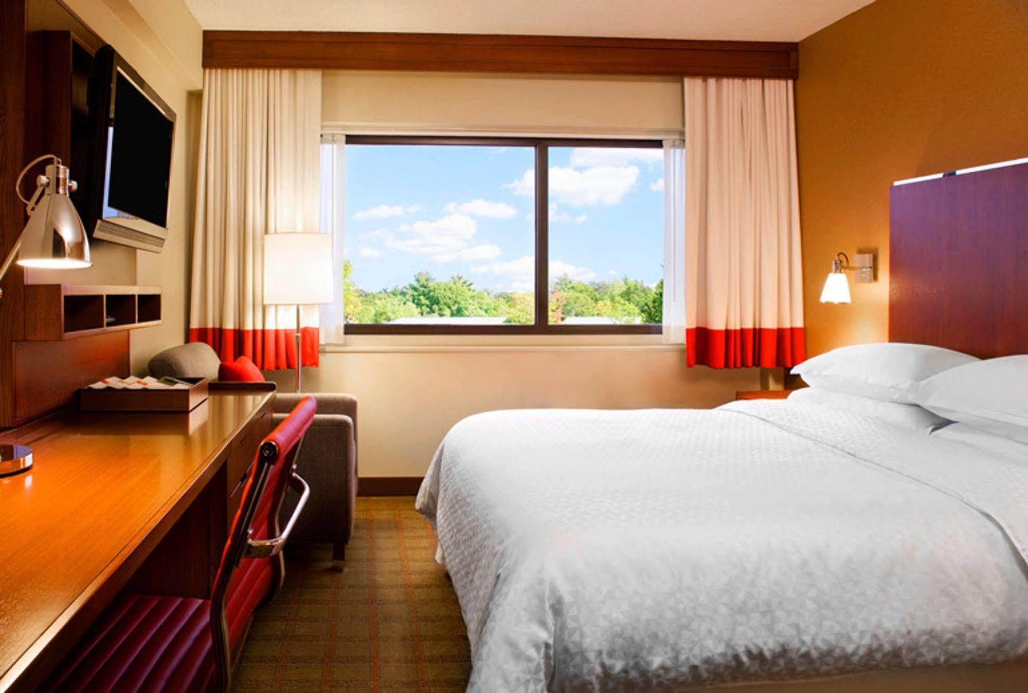 Four Points By Sheraton Cleveland Airport Ngoại thất bức ảnh