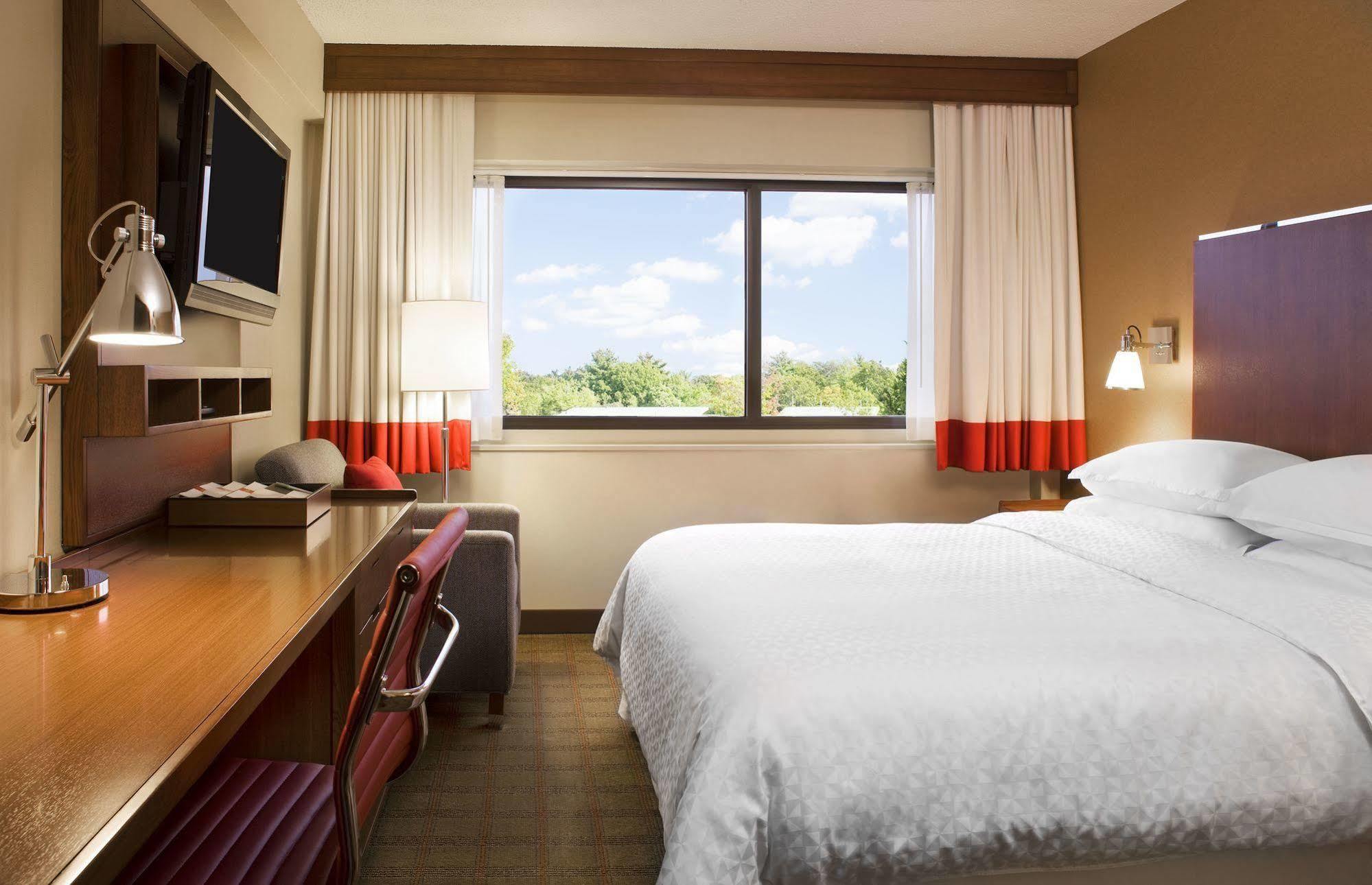 Four Points By Sheraton Cleveland Airport Ngoại thất bức ảnh